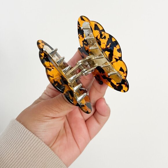 Mini Brown Tortoise Shell Claw Clip - Picture 4 of 5